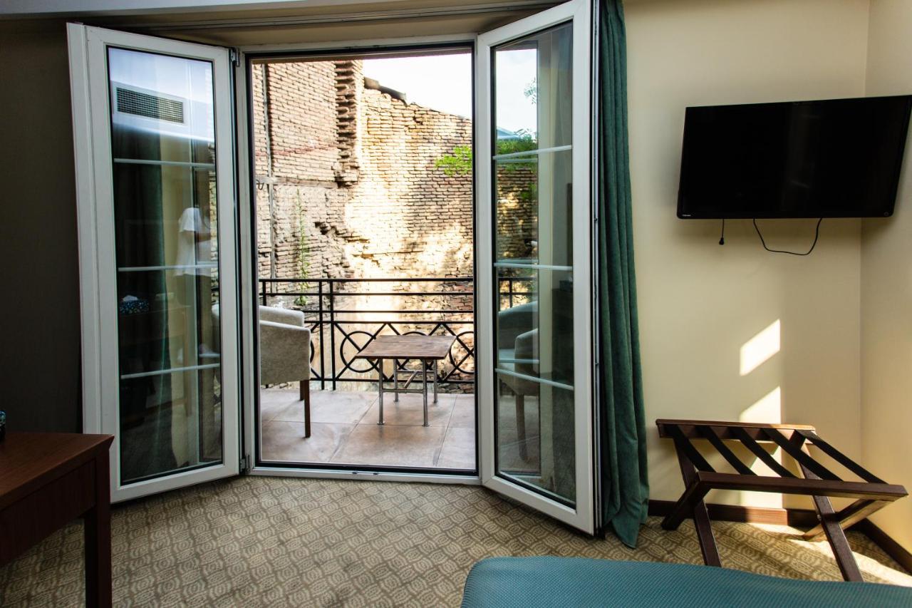 A5 Hotel Tbilisi Exterior photo
