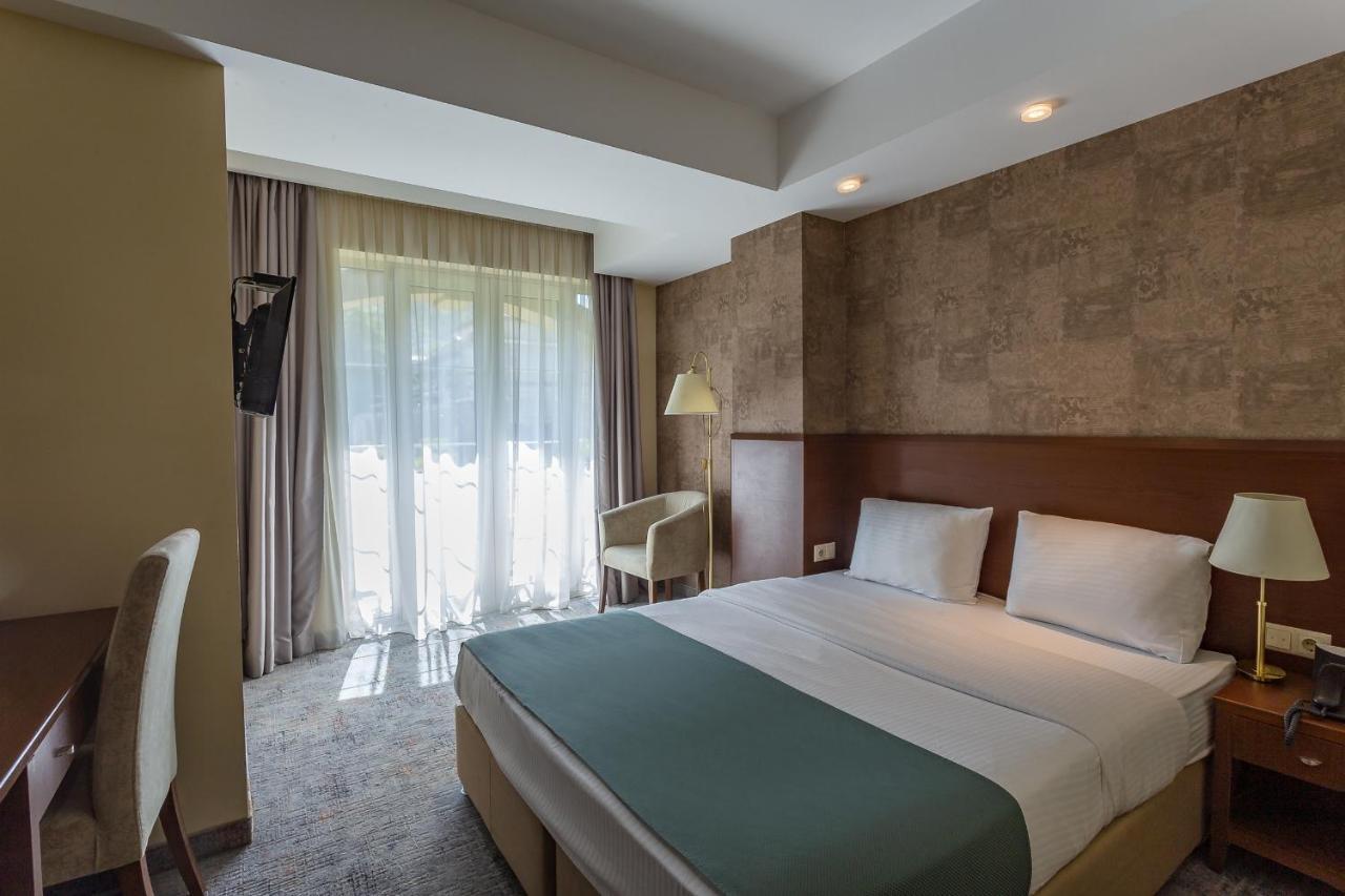 A5 Hotel Tbilisi Exterior photo